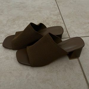 Open toe chunky heel sandals